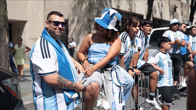 Cổ động viên Argentina cổ vũ đội nhà. Ảnh: Thanh Tuấn - Phóng viên TTXVN tại Mỹ