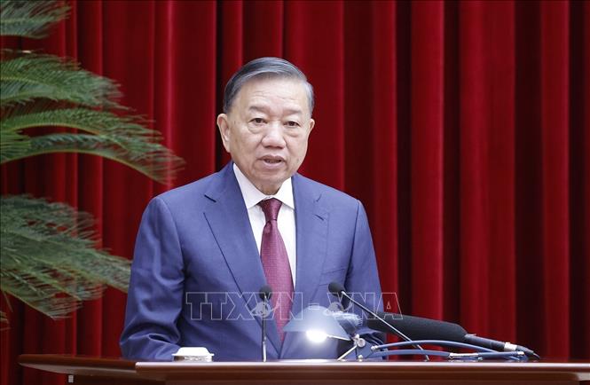 Tổng Bí thư, Chủ tịch nước Tô Lâm phát biểu khai mạc Hội nghị lần thứ ba Ban Chấp hành Trung ương Đảng khoá XIV. Ảnh: Thống Nhất - TTXVN 
