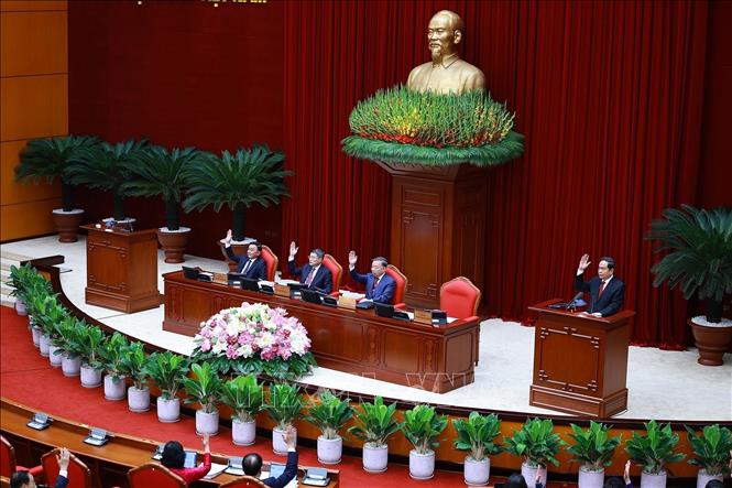 Các đại biểu biểu quyết thông qua Chương trình hội nghị. Ảnh: Dương Giang - TTXVN 