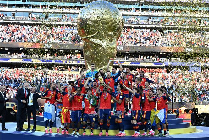 Phút đăng quang vô địch World Cup 2026 của đội tuyển Tây Ban Nha, 16 năm kể từ lần đầu tiên đội bước lên đỉnh cao của thế giới vào năm 2010. Ảnh: THX/TTXVN phát