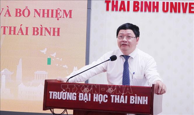 Phó Giáo sư, Tiến sỹ Phạm Quốc Thành, Hiệu trưởng Trường Đại học Thái Bình, phát biểu nhận nhiệm vụ tại buổi công bố, trao quyết định. Ảnh: Nguyễn Công Hải - TTXVN