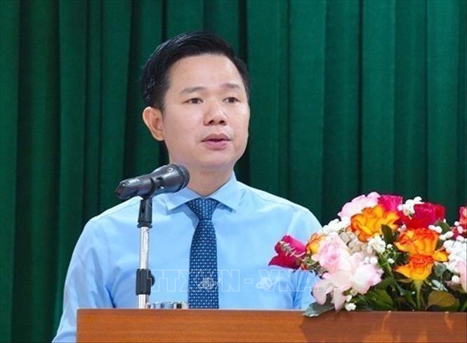 Ông Đoàn Xuân Hiếu, Ủy viên Ban chấp hành Đảng bộ thành phố Đà Nẵng, Bí thư Đảng ủy phường Tam Kỳ nhận định: Chỉ thị bổ sung 2 khái niệm rất đáng chú ý là “thực hành” và “phương pháp”, chuyển mạnh từ nhận thức sang hành động, từ cam kết sang kết quả cụ thể. Ảnh: Quốc Dũng - TTXVN