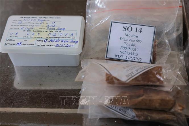 All information relating to each sample is recorded in detail. VNA Photo: Hoàng Hiếu