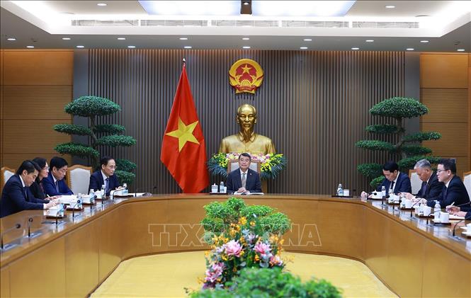 Thủ tướng Lê Minh Hưng điện đàm với Thủ tướng Canada Mark Carney. Ảnh: Dương Giang – TTXVN 
