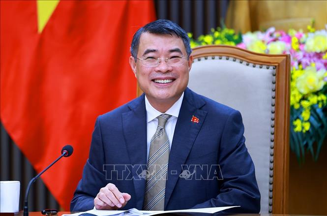 Thủ tướng Lê Minh Hưng điện đàm với Thủ tướng Canada Mark Carney. Ảnh: Dương Giang – TTXVN 
