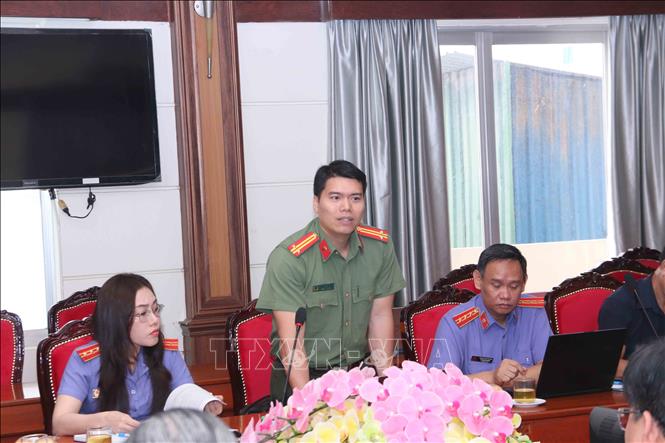 Đại diện Đại học An ninh Nhân dân phát biểu góp ý tại Hội thảo. Ảnh: Xuân Khu-TTXVN