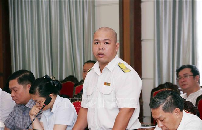 Ổng Bùi Anh Tú, Thuế Thành phố Hồ Chí Minh, góp ý tại Hội thảo. Ảnh: Xuân Khu-TTXVN
