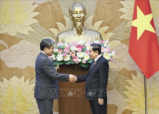 Chủ tịch Quốc hội Trần Thanh Mẫn tiếp ông Hagiuda Koichi, Quyền Tổng Thư ký Đảng Dân chủ Tự do Nhật Bản. Ảnh: Doãn Tấn - TTXVN