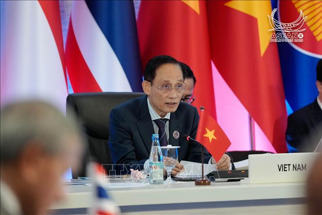 Bộ trưởng Ngoại giao Lê Hoài Trung đồng chủ trì Hội nghị Bộ trưởng Ngoại giao ASEAN - New Zealand. Ảnh: TTXVN phát