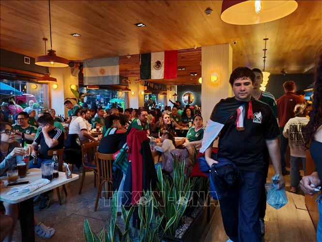 Nhà hàng tại thủ đô Mexico City đón đông thực khách trong thời gian diễn ra World Cup 2026. Ảnh: Phương Lan- PVTTXVN tại Mexico 