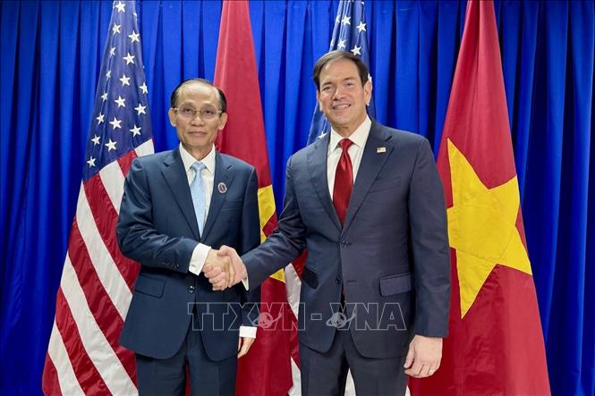 Bộ trưởng ngoại giao Việt Nam Lê Hoài Trung và Bộ trưởng ngoại giao Hoa Kỳ Marco Rubio tại cuộc gặp. Ảnh: Việt Dũng - PV TTXVN tại Philippines