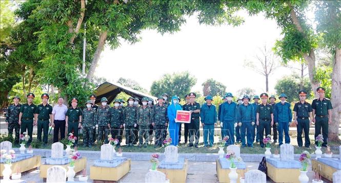 Đoàn công tác Quân khu 4 do Thiếu tướng Ngô Nam Cường, Phó Tư lệnh Quân khu làm Trưởng đoàn kiểm tra, động viên các đơn vị, lực lượng thực hiện 