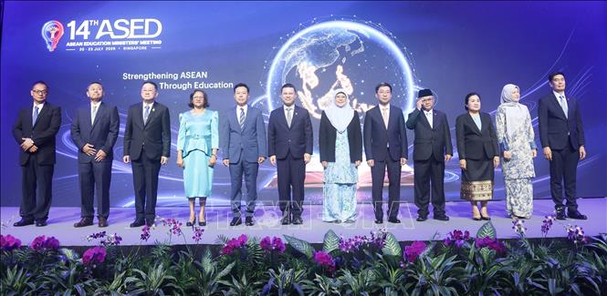 Lãnh đạo các Bộ giáo dục ASEAN tham dự ASED 14 tại Singapore. Ảnh: Ngọc Khương-P/v TTXVN tại Singapore 