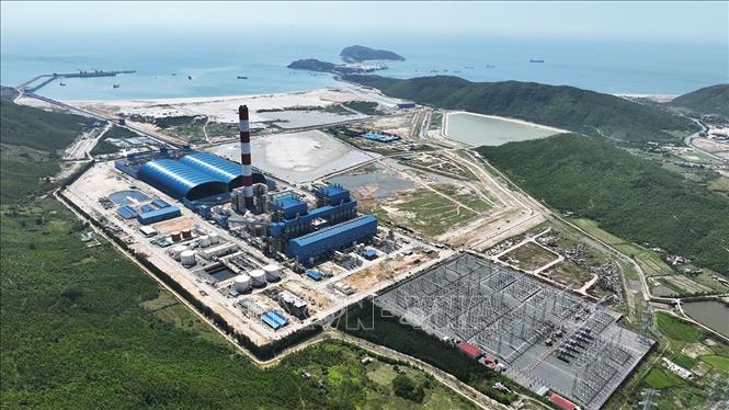 Nhà máy nhiệt điện Quảng Trạch 1 ở thôn Vĩnh Sơn, xã Phú Trạch, tỉnh Quảng Trị. Ảnh: Vũ Sinh – TTXVN
