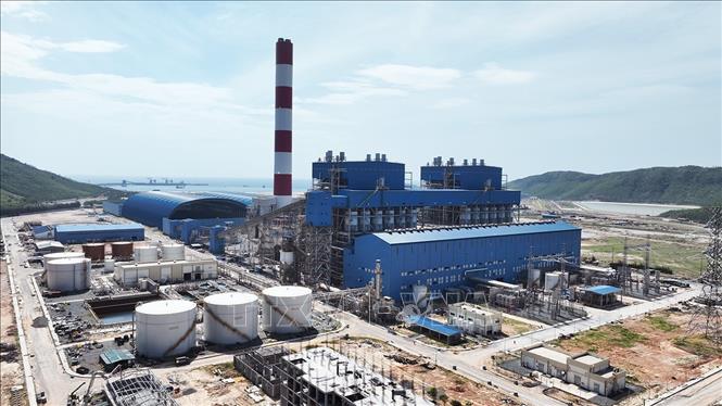 Nhà máy nhiệt điện Quảng Trạch 1 ở thôn Vĩnh Sơn, xã Phú Trạch, tỉnh Quảng Trị. Ảnh: Vũ Sinh – TTXVN

