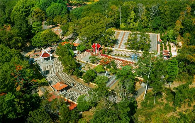 Nghĩa trang Liệt sĩ Quốc gia Trường Sơn, nơi yên nghỉ của 10.263 Anh hùng liệt sĩ đã ngã xuống trên tuyến đường Hồ Chí Minh huyền thoại. Ảnh: TTXVN phát