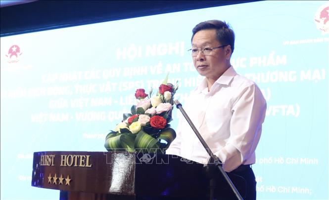 Ông Hồ Trúc Thanh, Phó Giám đốc Sở Nông nghiệp và Phát triển nông thôn TP. Hồ Chí Minh phát biểu tại hội nghị. Ảnh: Xuân Anh -TTXVN 