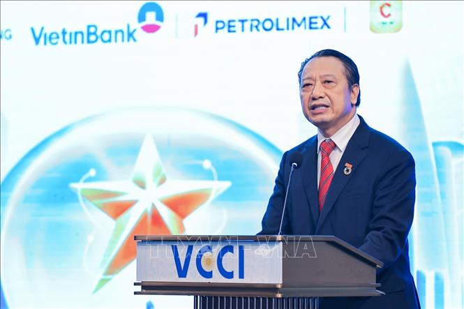 Ông Nguyễn Quang Vinh, Phó Chủ tịch Liên đoàn Thương mại và Công nghiệp Việt Nam (VCCI) phát biểu. Ảnh: Lê Đông - TTXVN