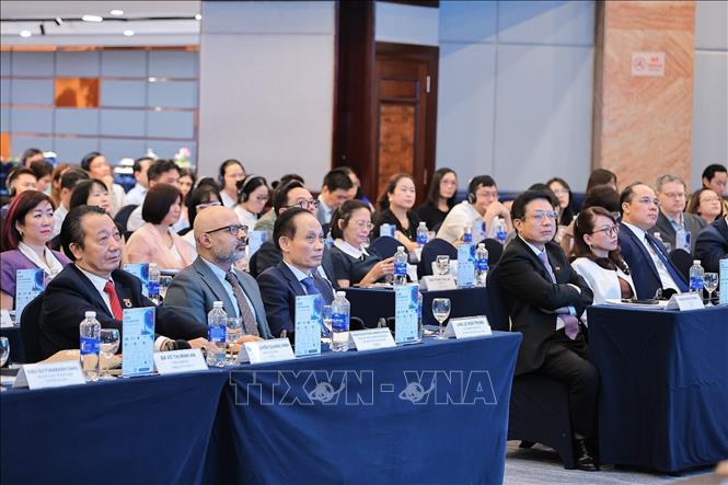 Các đại biểu tham dự buổi lễ. Ảnh: Lê Đông - TTXVN