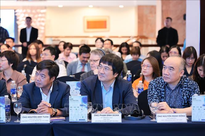Các đại biểu tham dự buổi lễ. Ảnh: Lê Đông - TTXVN