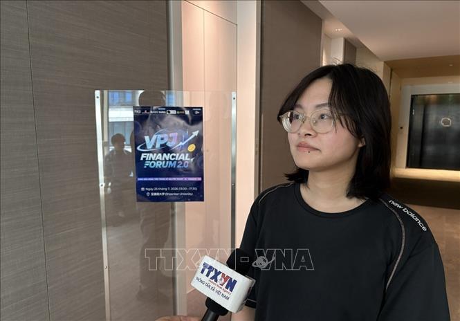 Bạn Ngô Thúy Hường chia sẻ với PV TTXVN tại Nhật Bản. Ảnh: Bùi Hà- PV TTXVN tại Nhật Bản

