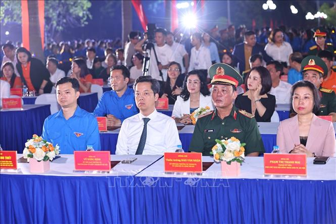 Các đại biểu tham dự chương trình. Ảnh: Minh Đức - TTXVN