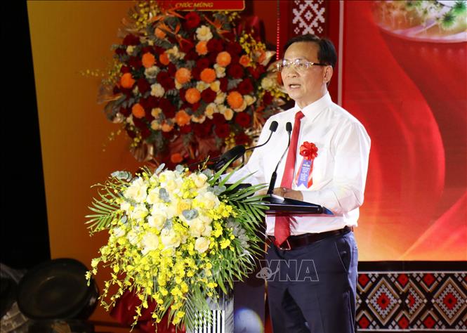 Ông Hồ Văn Mười, Chủ tịch UBND tỉnh Lâm Đồng phát biểu tại Lễ khánh thành Quảng trường trung tâm Gia Nghĩa và Khu liên hợp Bảo tàng - Thư viện - Công viên. Ảnh: Nguyễn Huy Thành - TTXVN