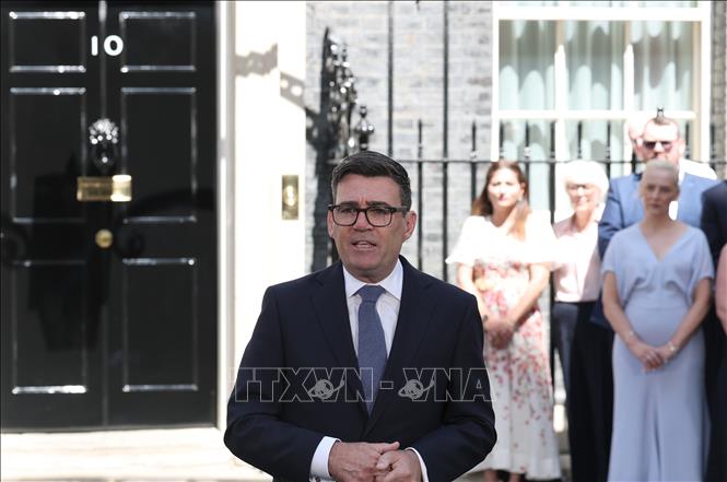 Ngày 20/7, ông Andy Burnham đã chính thức trở thành tân Thủ tướng của Vương quốc Anh, thay ông Keir Starmer. Trong bài phát biểu đầu tiên trên cương vị người đứng đầu chính phủ, ông Burnham công bố các ưu tiên nhằm khôi phục lòng tin của công chúng, thúc đẩy tăng trưởng kinh tế và trao thêm quyền tự chủ cho các chính quyền địa phương. Ảnh: THX/TTXVN phát