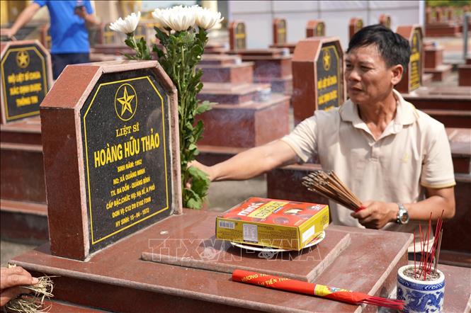 Ngày 15/4/1972, Hạ sĩ Hoàng Hữu Thảo đã anh dũng hy sinh khi chưa tròn 20 tuổi, khép lại tuổi thanh xuân giữa chiến trường khốc liệt để lại phía sau những trang nhật ký thấm đẫm lý tưởng, tình đồng đội và khát vọng hòa bình. Ảnh: Thanh Thuỷ - TTXVN                                                              