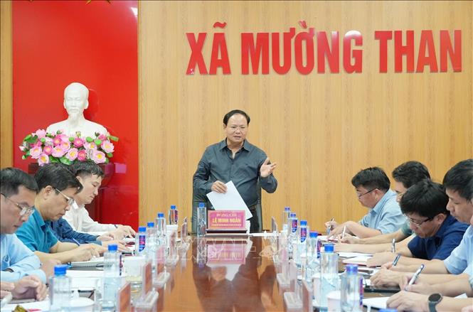Bí thư Tỉnh ủy Lai Châu Lê Minh Ngân phát biểu chỉ đạo tại buổi làm việc với Thường vụ Đảng ủy xã Mường Than. Ảnh: Quý Trung – TTXVN