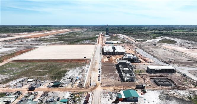 Dự án Cảng hàng không Quảng Trị là cảng thứ hai trên cả nước được đầu tư theo hình thức đối tác công-tư (PPP), sau Cảng hàng không quốc tế Vân Đồn (Quảng Ninh). Ảnh: Vũ Sinh – TTXVN