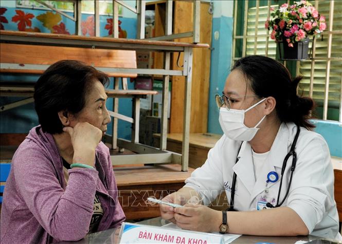 Tỉnh Khánh Hòa thực hiện khám sức khỏe sàng lọc miễn phí cho các đối tượng được ưu tiên năm 2026. Ảnh: Phan Sáu - TTXVN