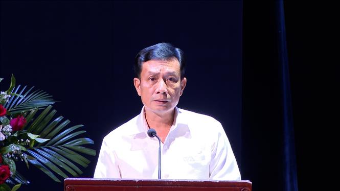 Thứ trưởng Bộ Văn hóa và du lịch Lào Phakhansay Sikhanxay phát biểu khai mạc Liên hoan Tiếng khèn Đất nước Hoa Chăm-pa lần thứ I. Ảnh: Xuân Tú – PV TTXVN tại Lào