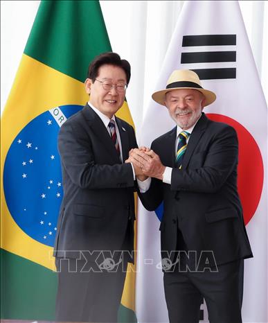Tổng thống Brazil Luiz Inácio Lula da Silva (phải) và Tổng thống Hàn Quốc Lee Jae-myung trước cuộc hội đàm tại Brasilia, ngày 27/7/2026. Ảnh: YONHAP/TTXVN phát