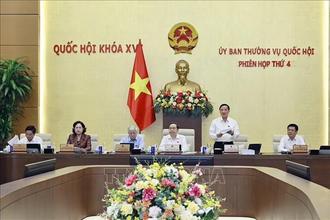 Phó Chủ tịch Quốc hội Nguyễn Khắc Định phát biểu. Ảnh: Doãn Tấn - TTXVN