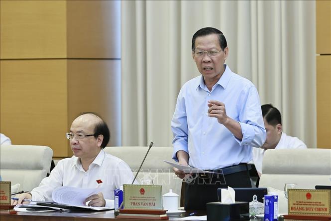 Chủ nhiệm Ủy ban Kinh tế và Tài chính của Quốc hội Phan Văn Mãi phát biểu. Ảnh: Doãn Tấn - TTXVN 