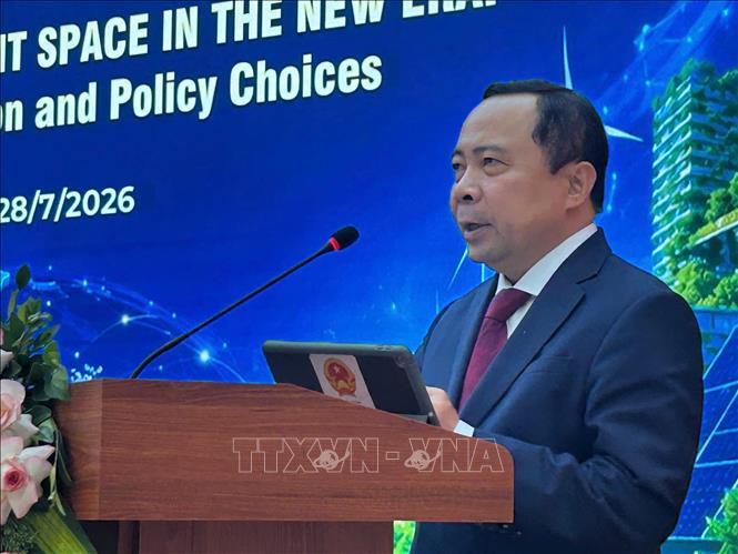 PGS. TS. Vũ Hải Quân, Ủy viên Trung ương Đáng, Bộ trưởng Bộ Khoa học và Công nghệ phát biểu tại hội thảo. Ảnh: Thanh Hương - TTXVN 