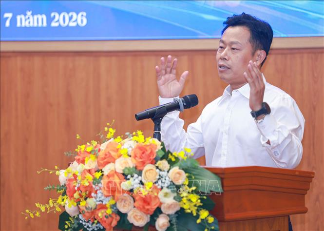 Hội thảo do Thứ trưởng Bộ Giáo dục và Đào tạo Lê Quân chủ trì với sự tham dự của đại diện các đơn vị thuộc Bộ, các cơ sở đào tạo giáo viên, sở giáo dục và đào tạo, cơ sở giáo dục phổ thông, chuyên gia và nhà khoa học. Ảnh: Thanh Tùng - TTXVN