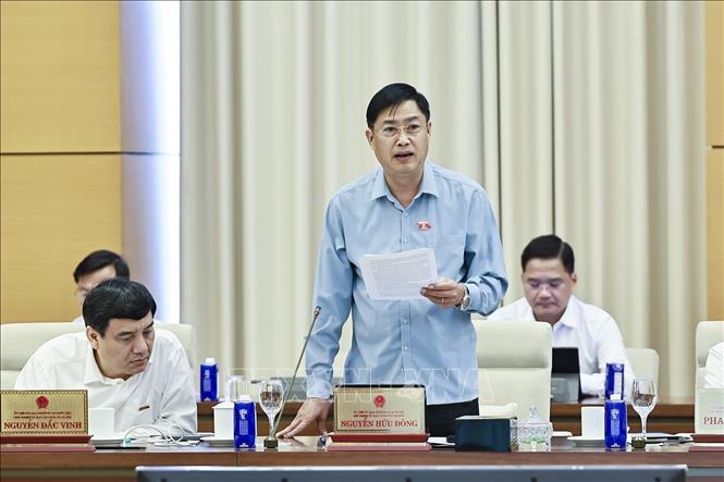 Chủ nhiệm Ủy ban Công tác đại biểu của Quốc hội Nguyễn Hữu Đông phát biểu. Ảnh: Doãn Tấn - TTXVN