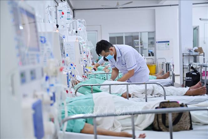 Tây Ninh mạnh tay chi ngân sách cho ngành y tế không chỉ nhằm bổ sung số lượng mà còn hướng tới mục tiêu nâng cao chất lượng khám chữa bệnh toàn tuyến, triển khai các kỹ thuật chuyên môn cao ngay tại địa phương. Ảnh: Thanh Tân - TTXVN