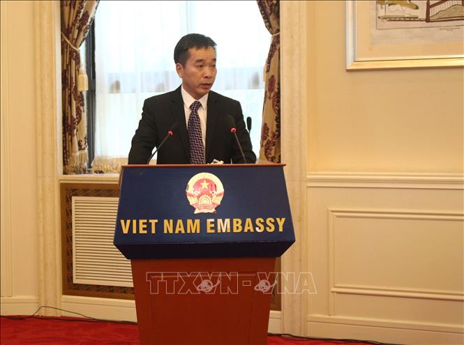 Công sứ Đại sứ quán Việt Nam tại Trung Quốc Hoàng Văn Tuấn phát biểu khai mạc sự kiện Ảnh: Hải Yến - PV TTXVN tại Trung Quốc