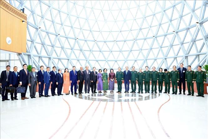 Các đại biểu chụp ảnh chung. Ảnh: Tuấn Anh - TTXVN