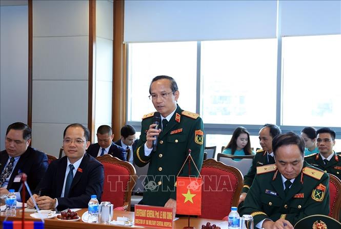 Trung tướng, Gs. Ts Lê Hữu Song, Giám đốc Bệnh viện Trung ương Quân đội 108 phát biểu. Ảnh: Tuấn Anh - TTXVN