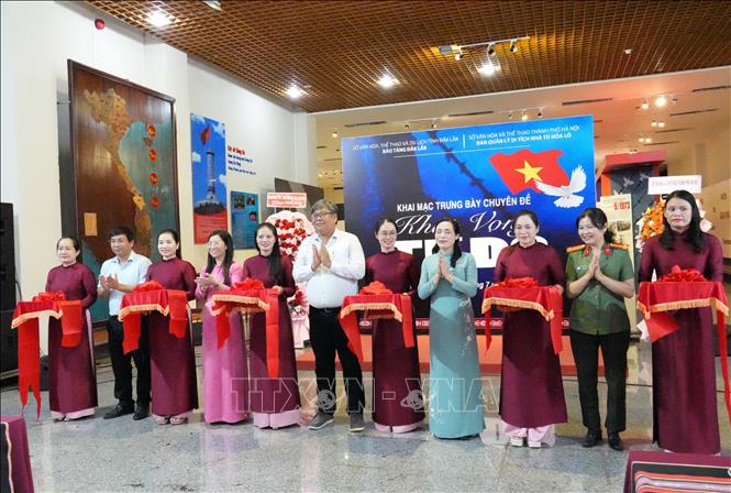 Khai mạc Trưng bày chuyên đề “Khát vọng tự do” tại Bảo tàng tỉnh Đắk Lắk. Ảnh: Ngọc Minh – TTXVN