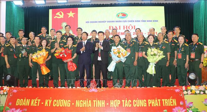 Ban Chấp hành Hội Doanh nghiệp Doanh nhân Cựu chiến binh tỉnh Ninh Bình nhiệm kỳ 2026 - 2031 ra mắt Đại hội. Ảnh: Thùy Dung - TTXVN