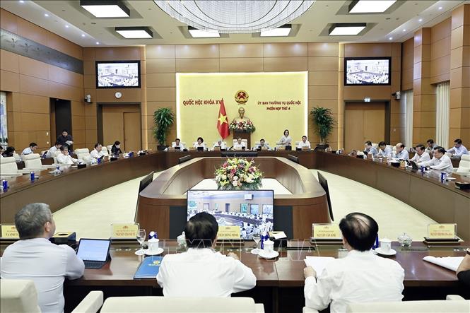 Quang cảnh phiên họp. Ảnh: Doãn Tấn - TTXVN