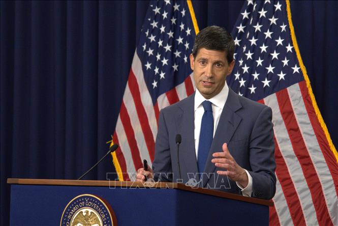 Chủ tịch FED Kevin Warsh trong cuộc họp báo công bố về lãi suất cơ bản, tại Washington DC., ngày 29/7/2026. Ảnh: THX/TTXVN phát