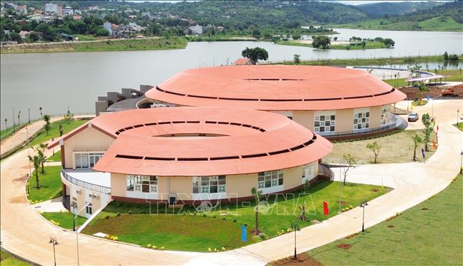 Khu liên hợp Bảo tàng - Thư viện - Công viên (phường Bắc Gia Nghĩa, tỉnh Lâm Đồng) được đầu tư đồng bộ, đáp ứng nhu cầu hưởng thụ văn hóa của người dân, đồng thời tạo điểm nhấn cảnh quan và không gian sinh hoạt cộng đồng hiện đại. Ảnh: Nguyễn Huy Thành – TTXVN