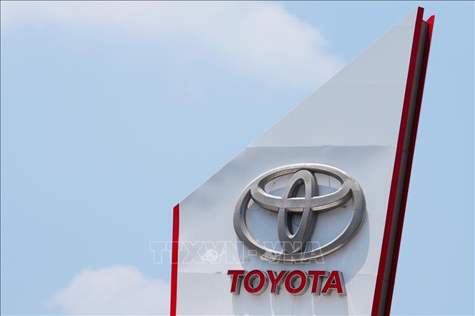Biểu tượng hãng Toyota ở Tokyo, Nhật Bản. Ảnh: THX/TTXVN phát
