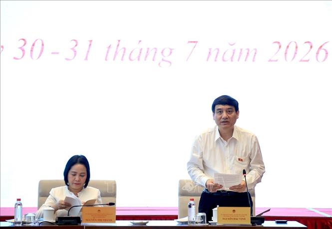 Chủ nhiệm Uỷ ban Văn hoá và Xã hội của Quốc hội Nguyễn Đắc Vinh phát biểu. Ảnh: Tuấn Anh - TTXVN